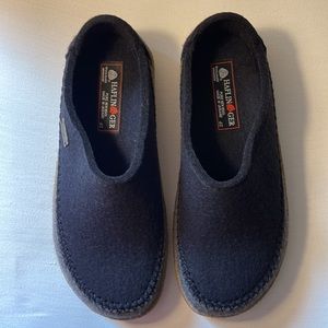 NEW Haflinger Fletcher Black/Grey Size 40 (9 - 9.5 US)